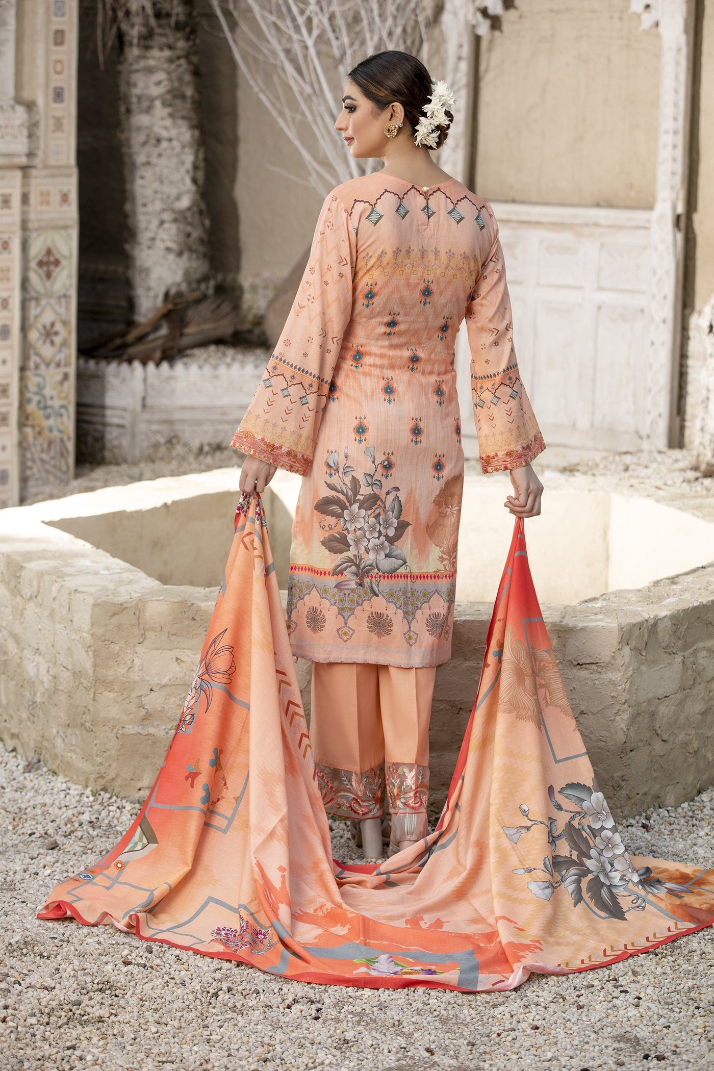 Peach Embroidered Lawn Dress ll Unstitched 3-pc