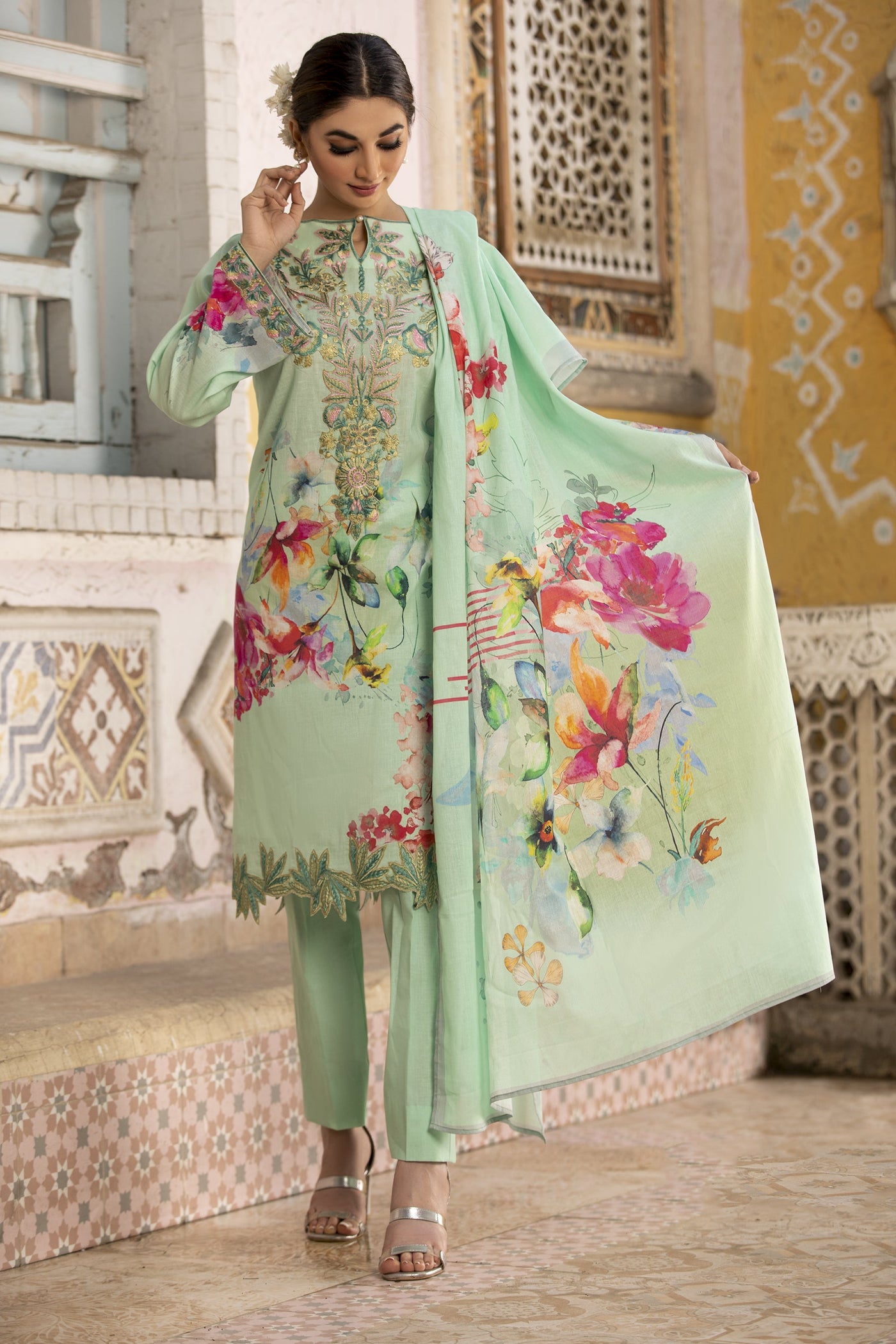 Sea Green Embroidered Lawn Dress ll Unstitched 3-pc