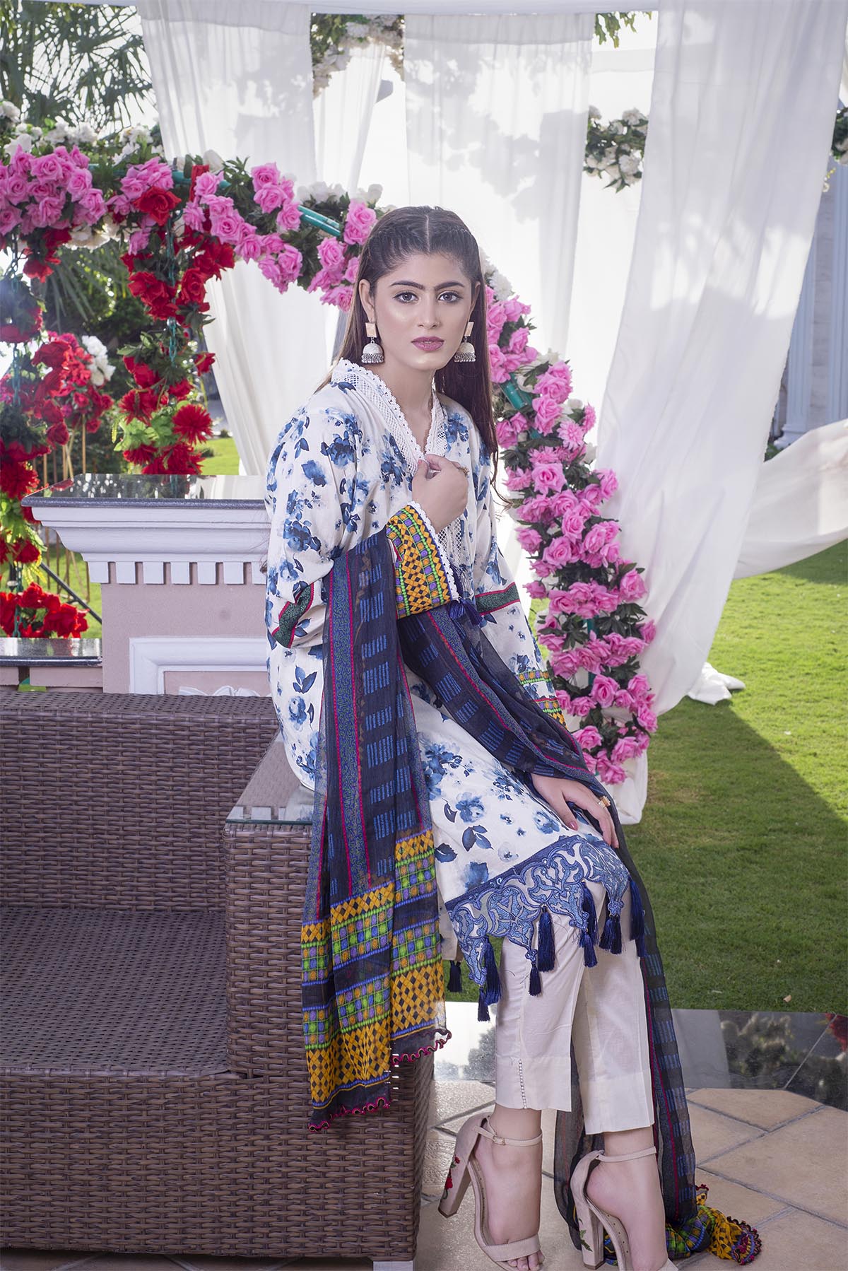 Digital lawn print shirt with lace on the neckline- Front with dupatta view 2
